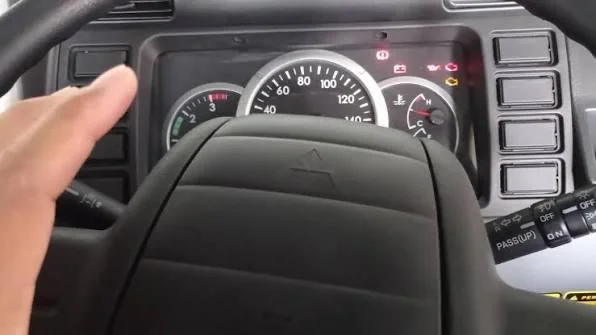 Kenapa Truk Canter & Hino Hilang Tenaga Saat Indikator Check Engine Nyala?